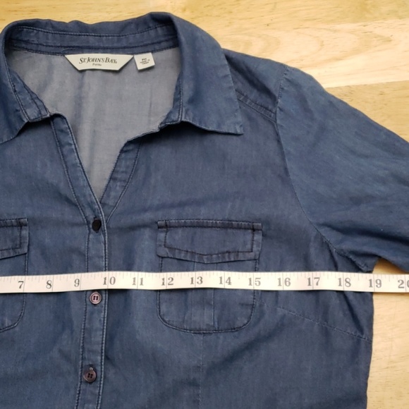 St. John's Bay Denim Chambray Top - Picture 6 of 7